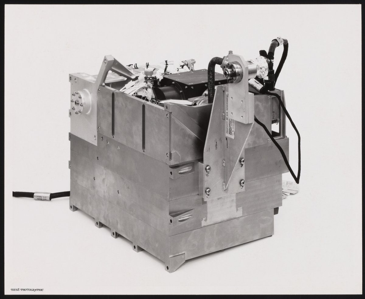 Viking gas chromatograph and mass spectrometer instruments - Science ...