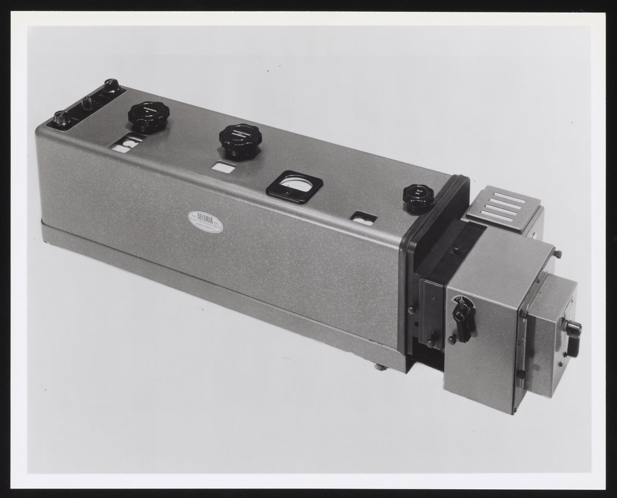 Beckman Model DU Ultraviolet Spectrophotometer - Science History ...