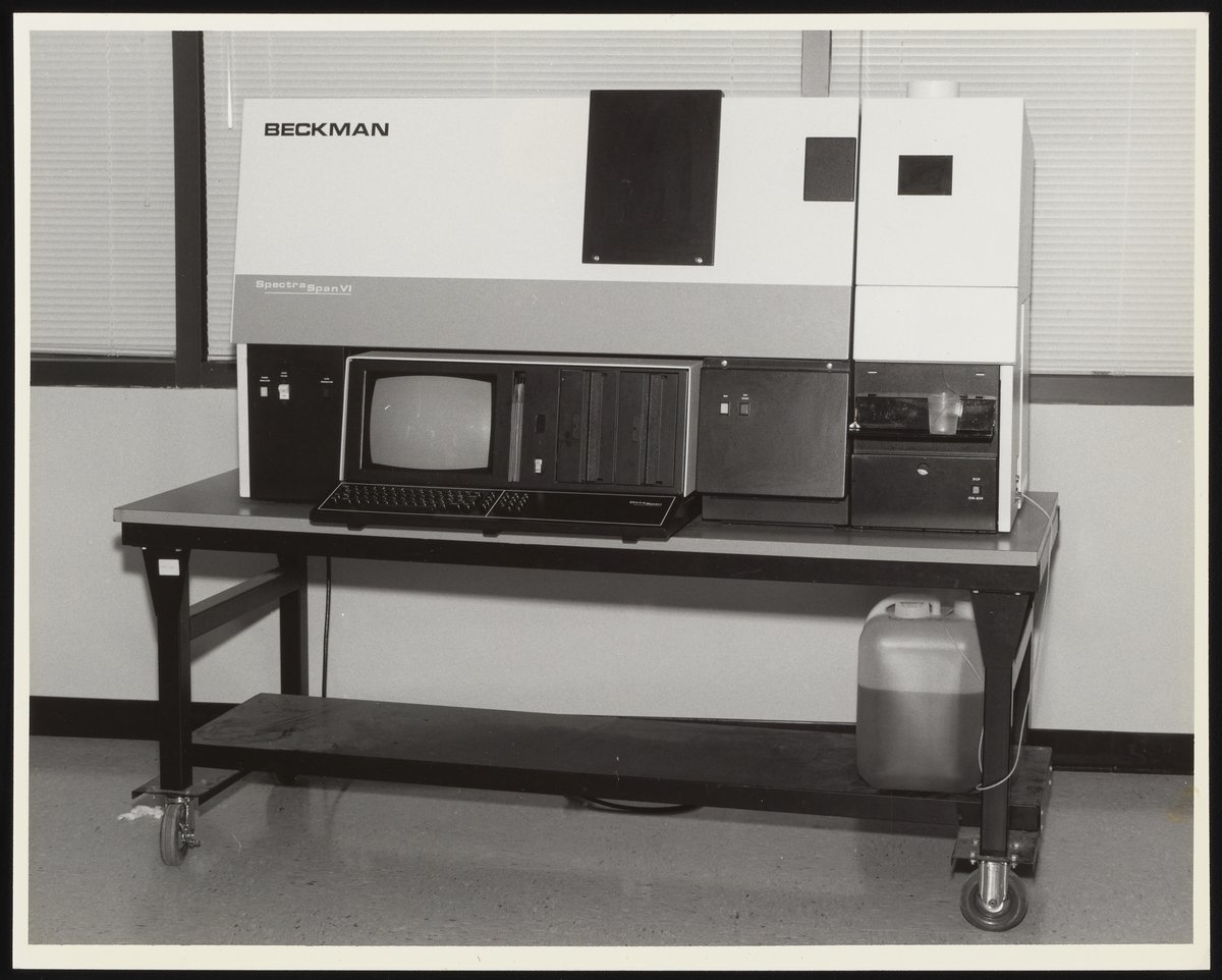 Beckman Sharp Instrument Beckman SpectraSpan VI - Science History Institute Digital Collections